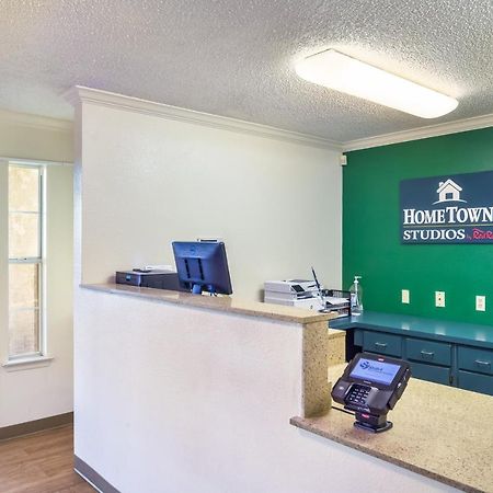 Hometowne Studios By Red Roof Dallas - North Addison - Tollway Εξωτερικό φωτογραφία