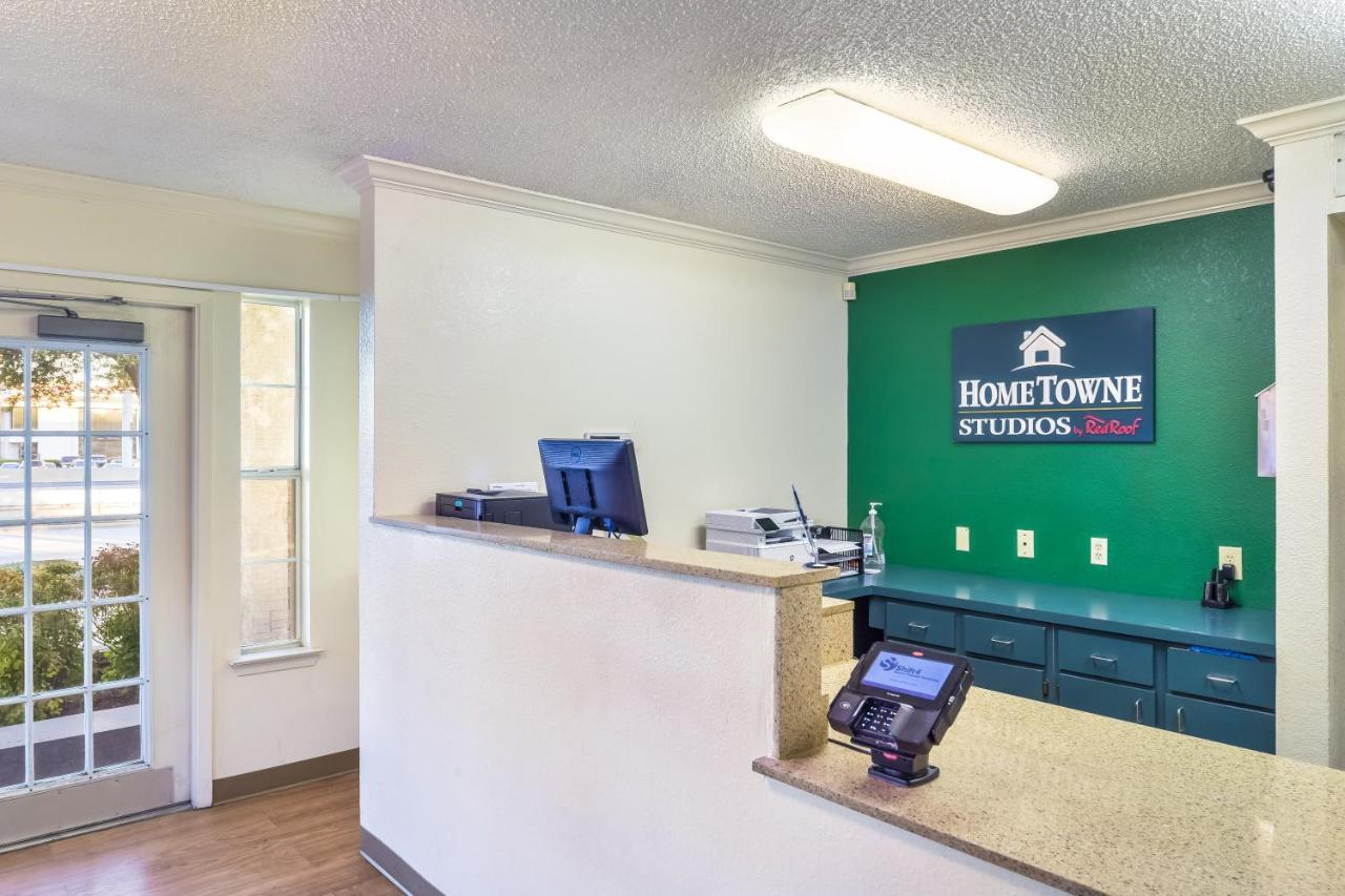 Hometowne Studios By Red Roof Dallas - North Addison - Tollway Εξωτερικό φωτογραφία