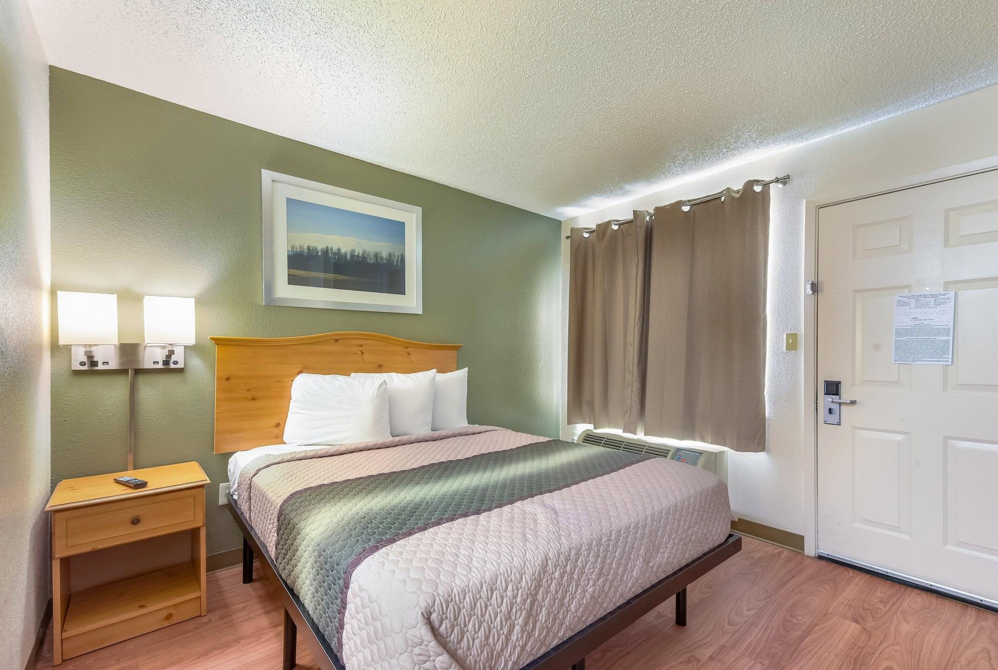 Hometowne Studios By Red Roof Dallas - North Addison - Tollway Εξωτερικό φωτογραφία