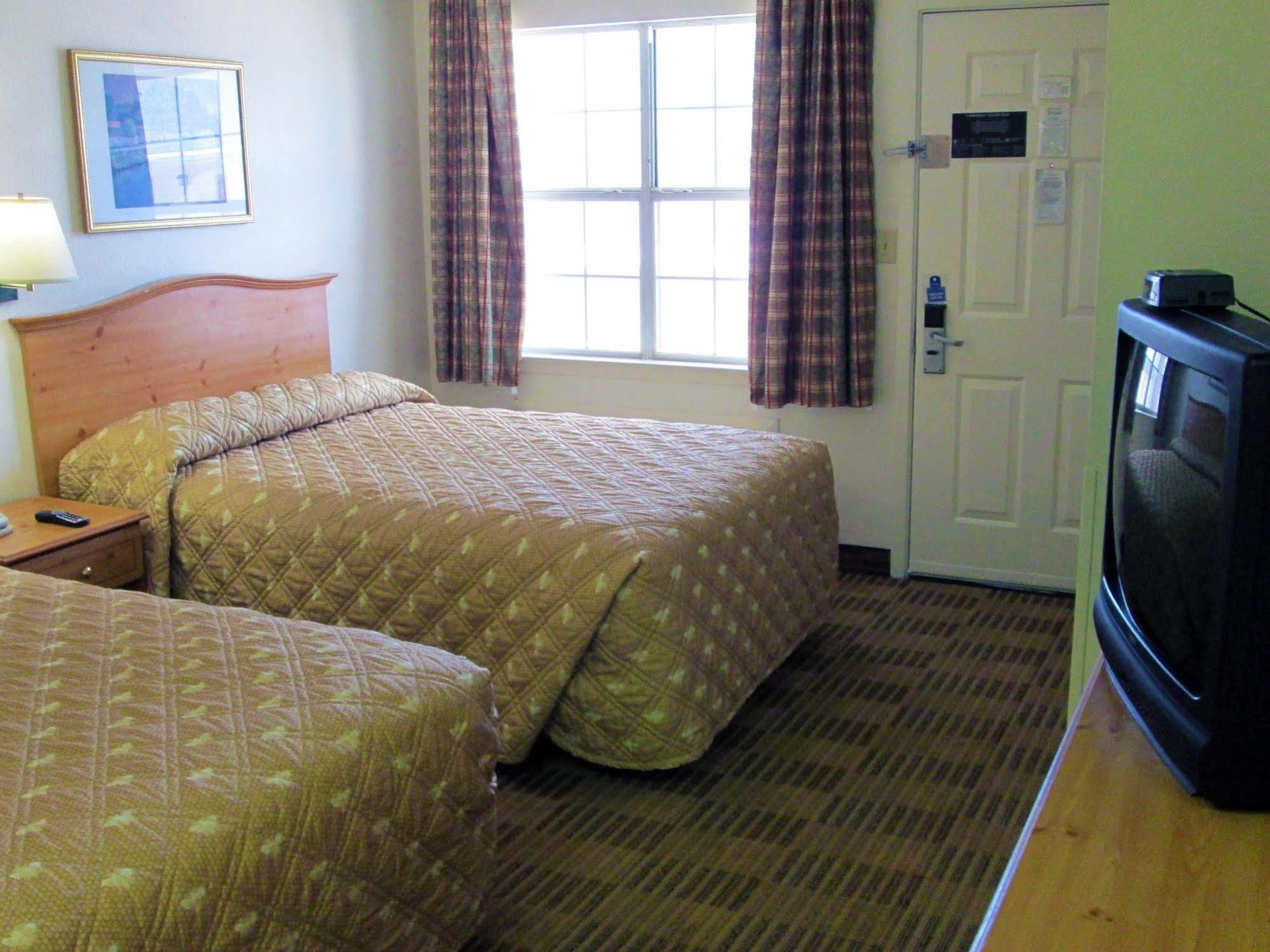 Hometowne Studios By Red Roof Dallas - North Addison - Tollway Εξωτερικό φωτογραφία