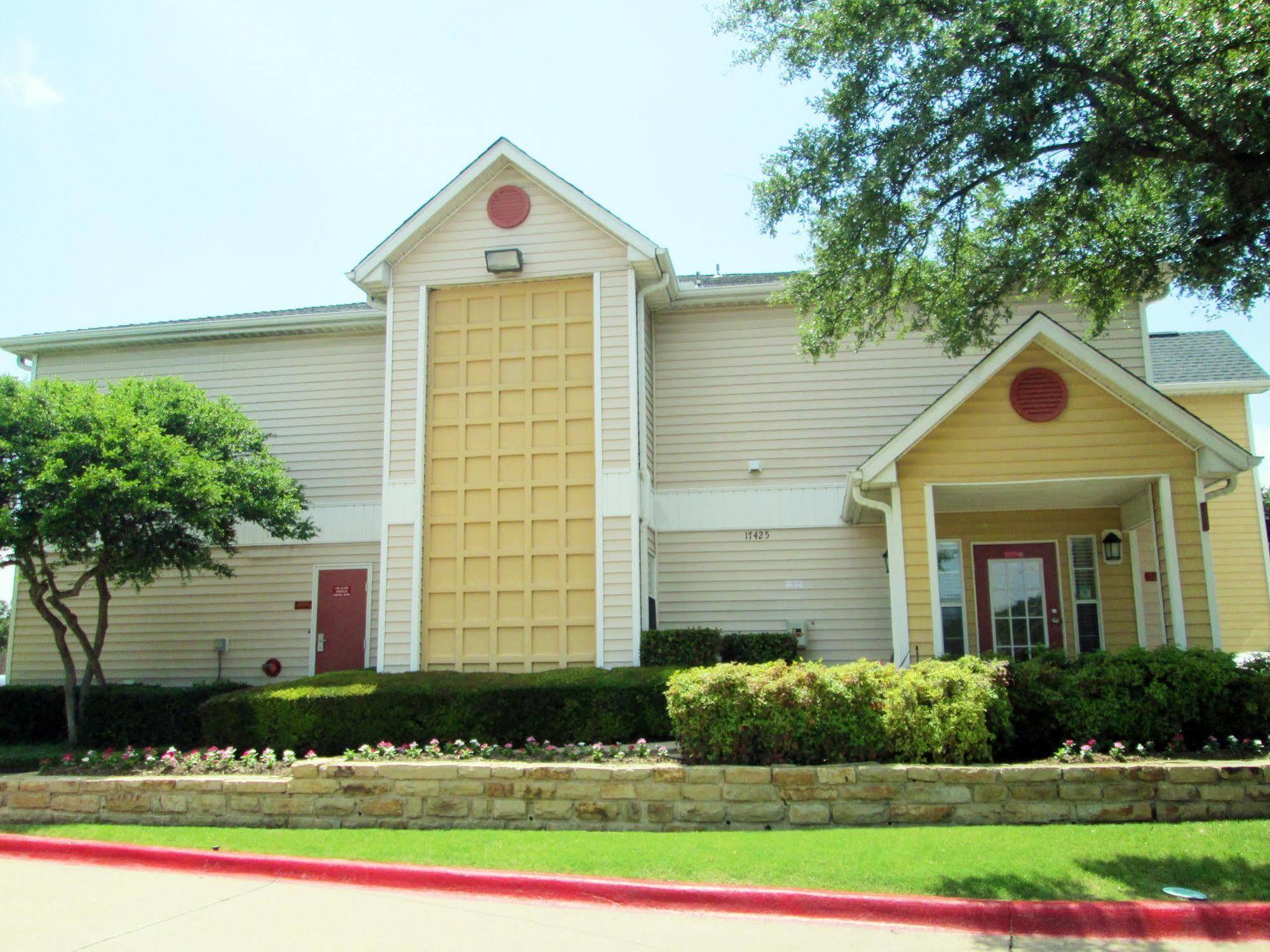Hometowne Studios By Red Roof Dallas - North Addison - Tollway Εξωτερικό φωτογραφία